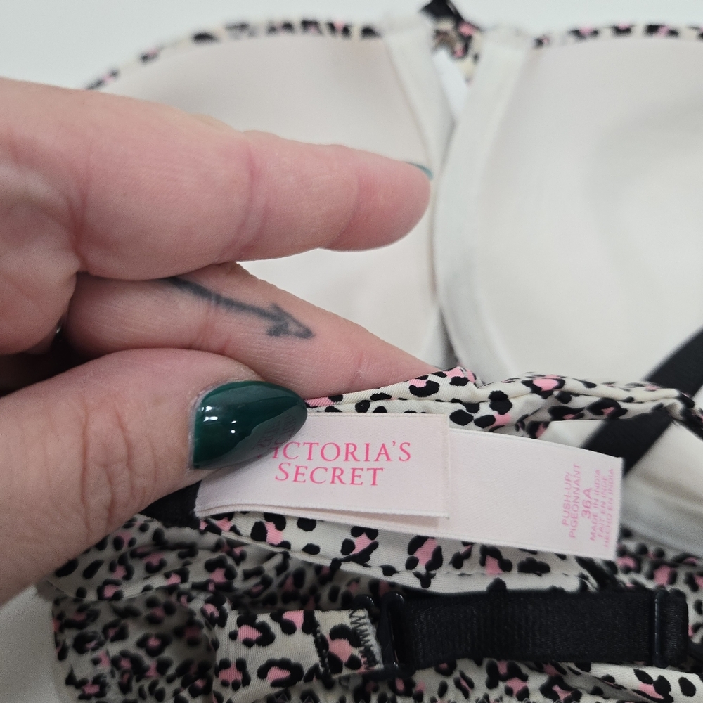 Victoria's Secret printed push-up bra - Picture 11 of 14